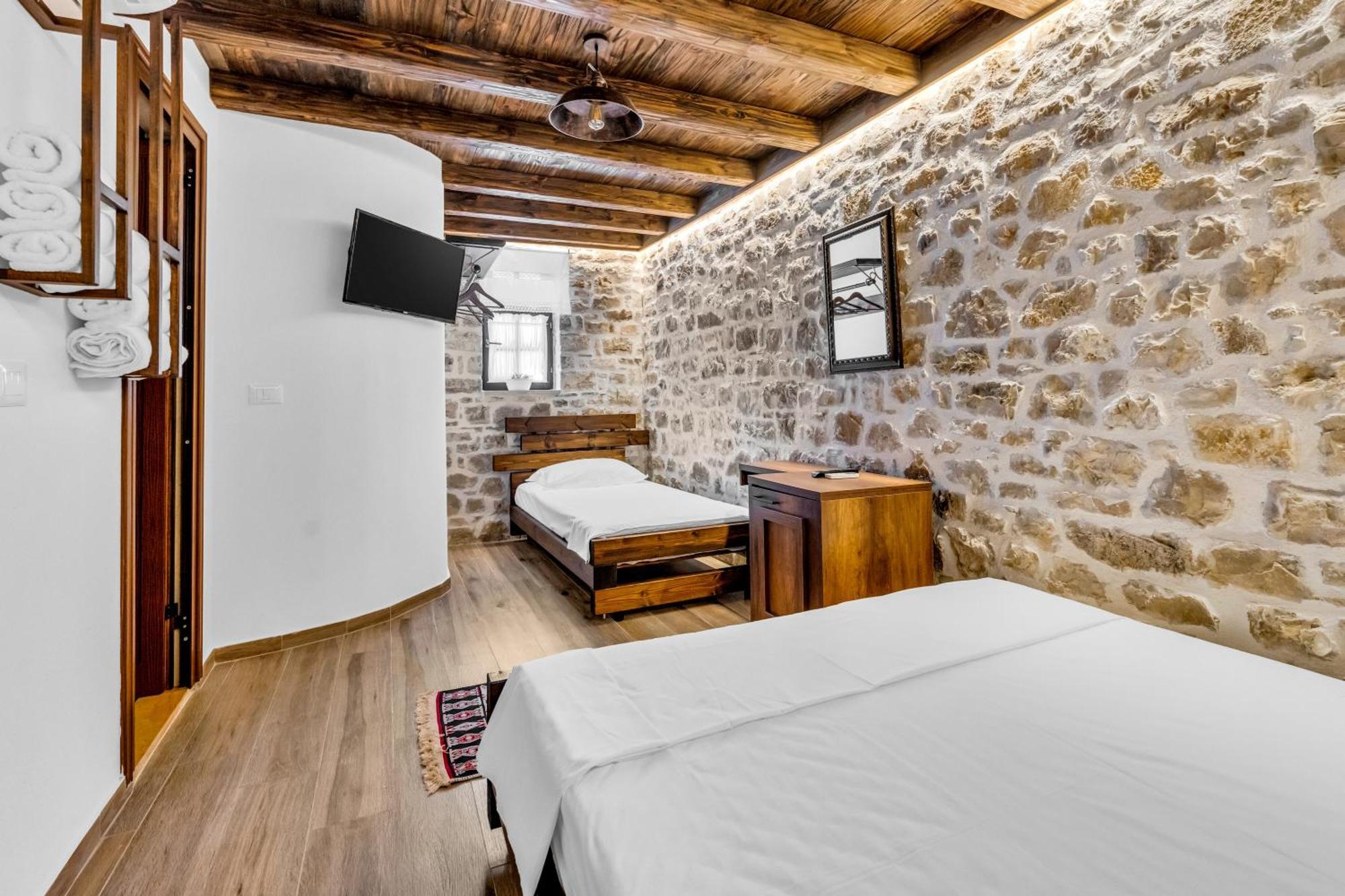 Hotel Bohem Berat Buitenkant foto