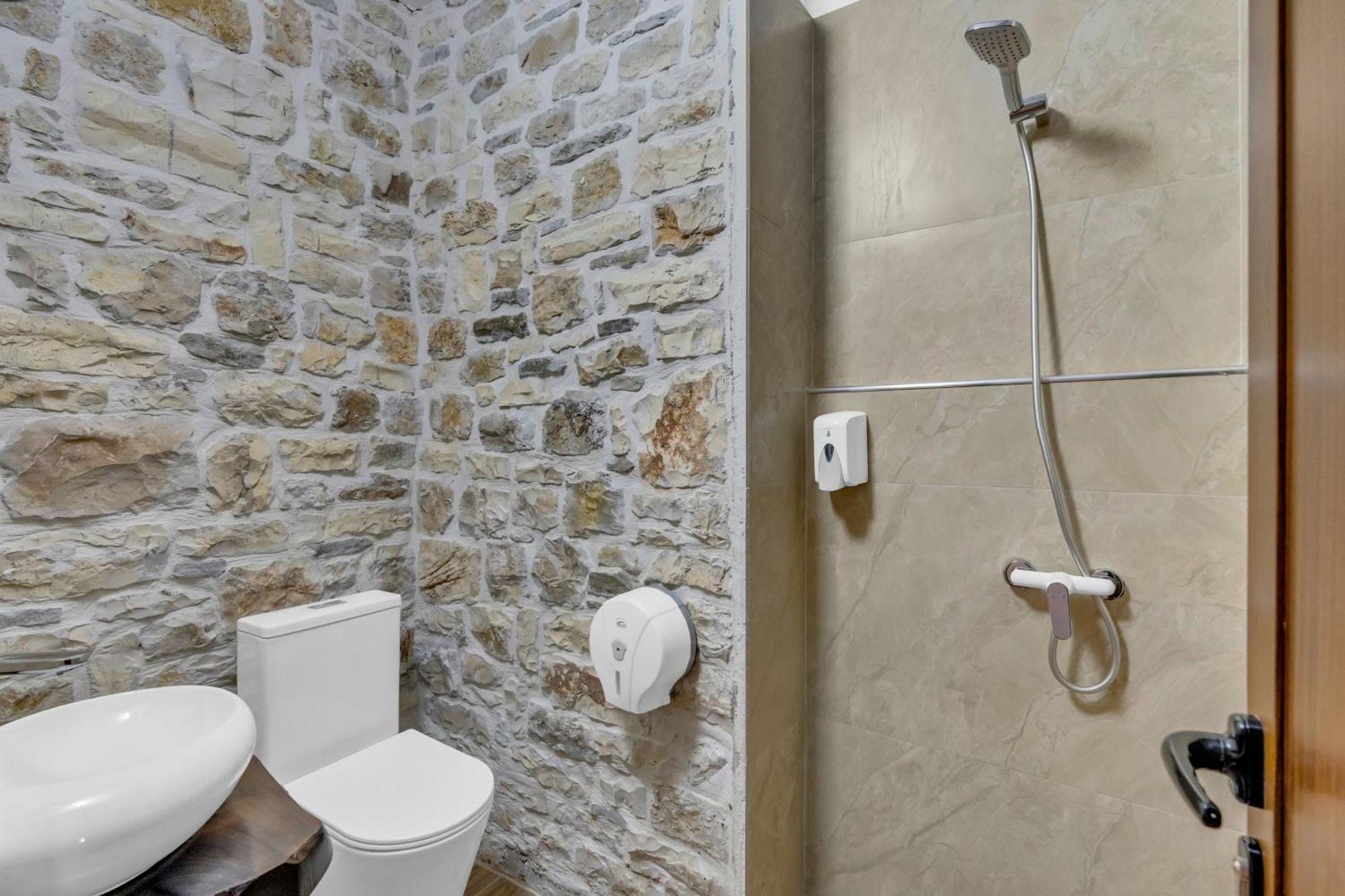 Hotel Bohem Berat Buitenkant foto