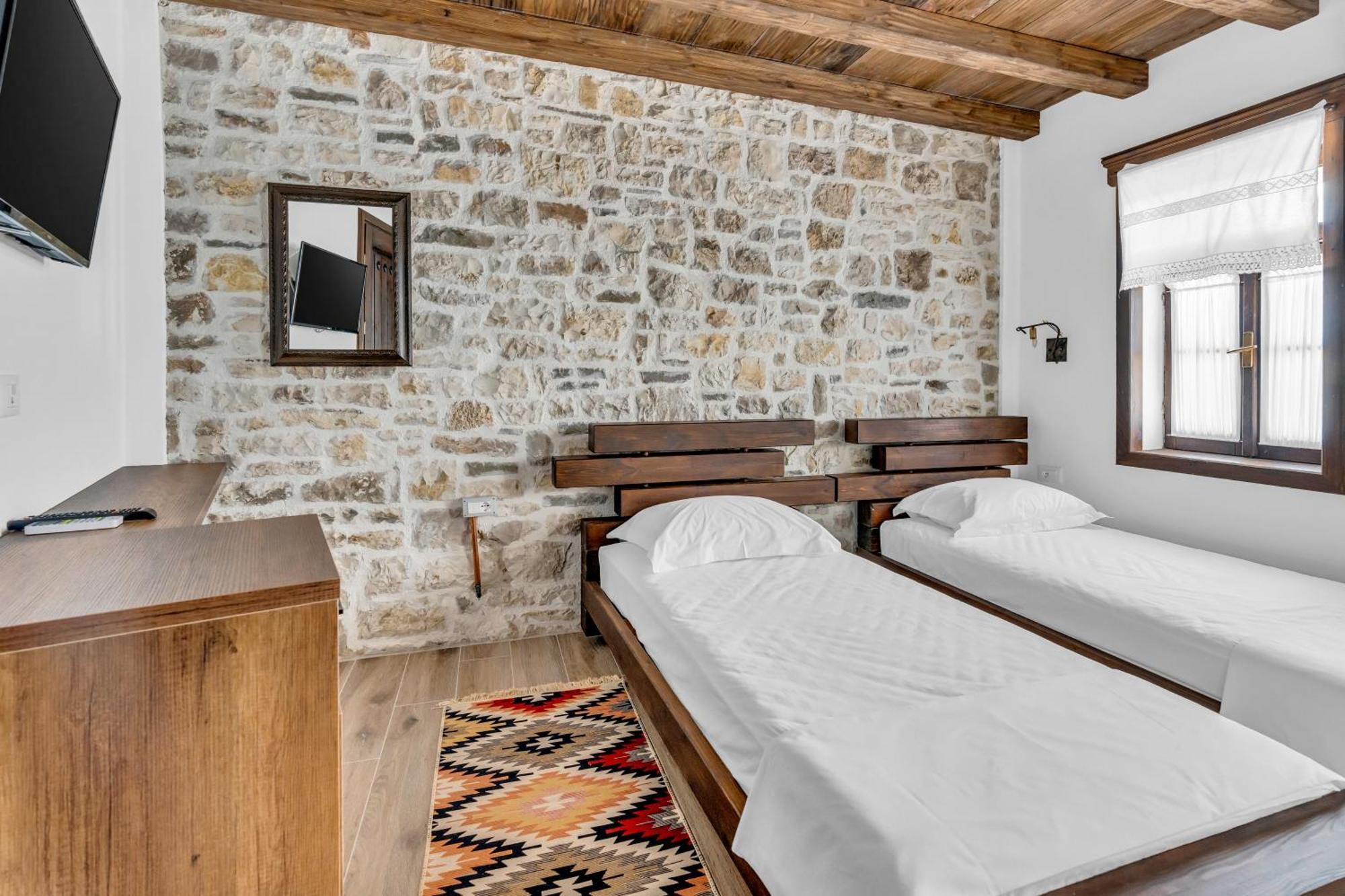 Hotel Bohem Berat Buitenkant foto