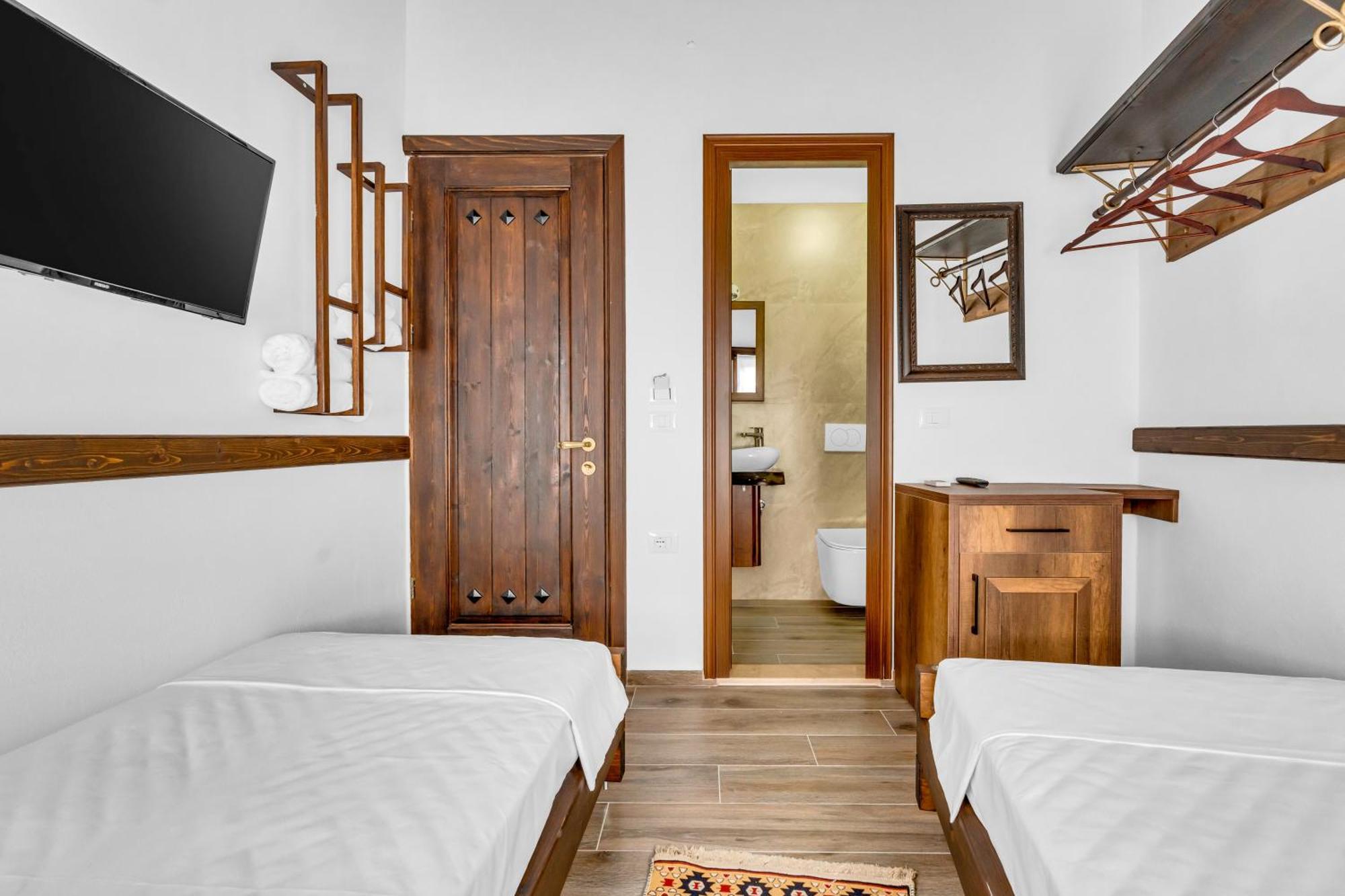 Hotel Bohem Berat Buitenkant foto